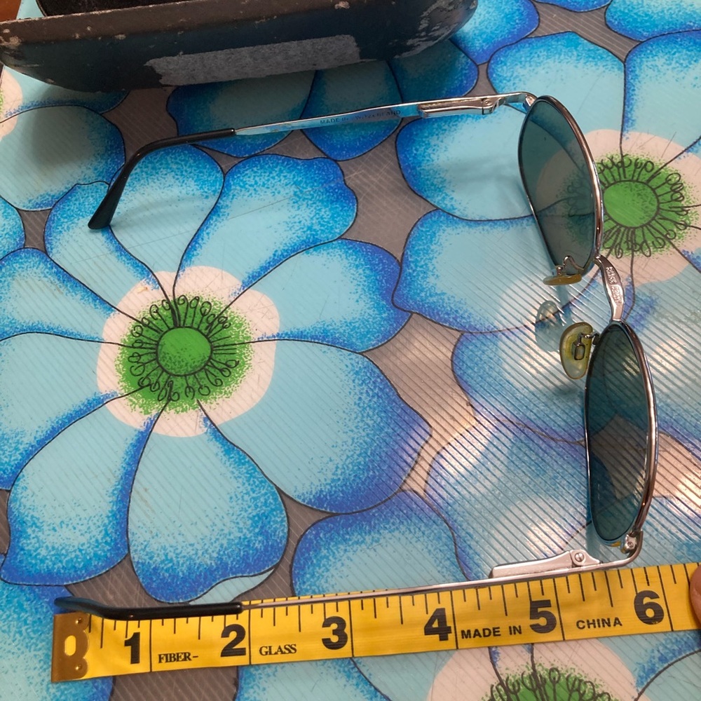 Vintage Swiss army sunglasses - Picture 10 of 13